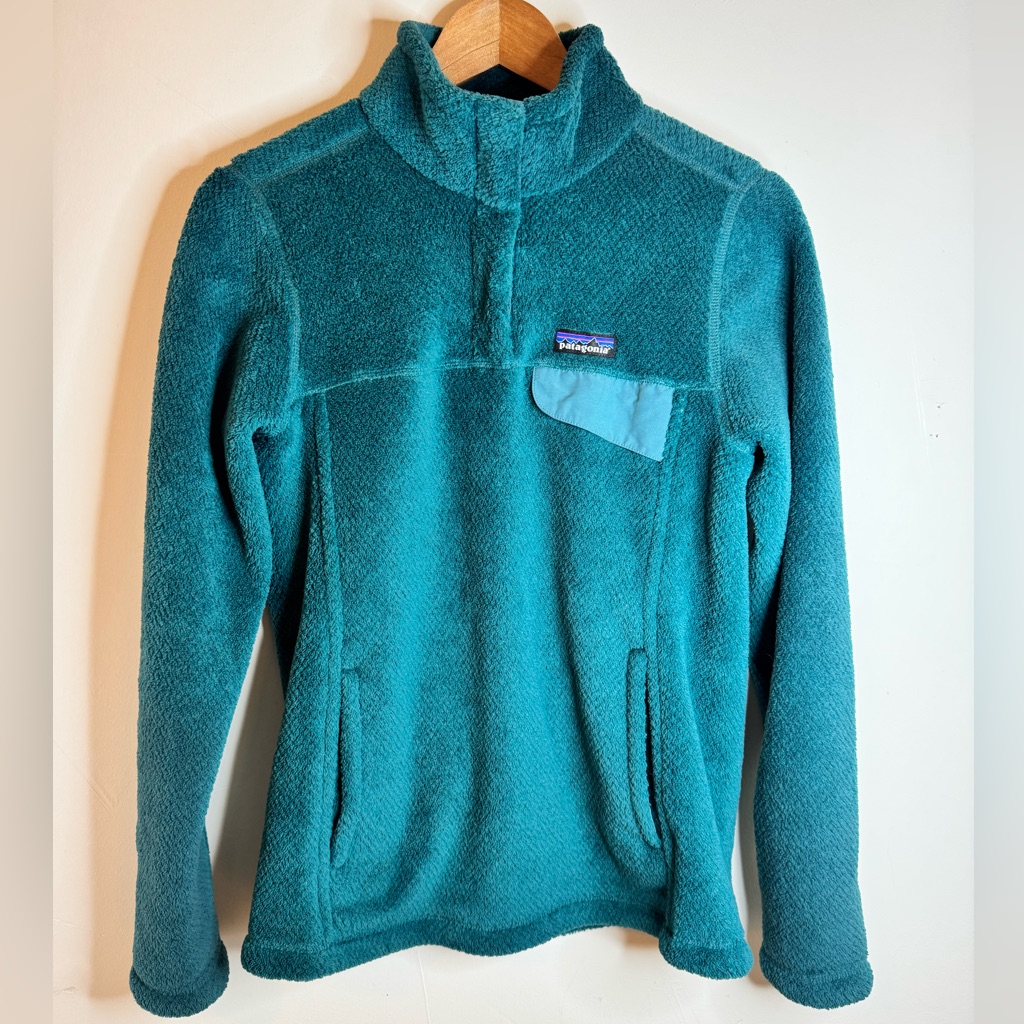 Patagonia Turquoise Fleece Pullover, Size Medium